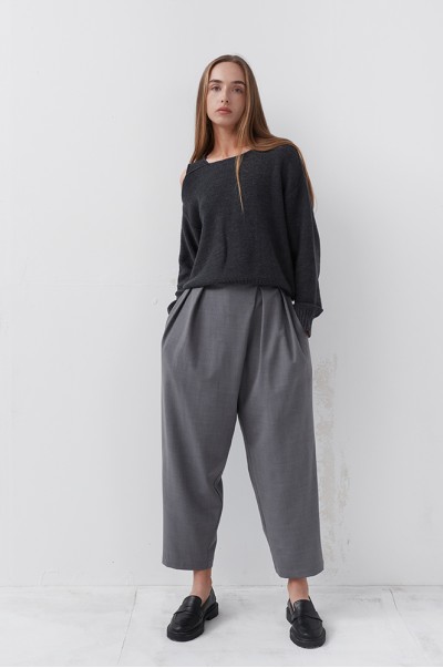 Штани об'ємні із складками сірий (БР 84)